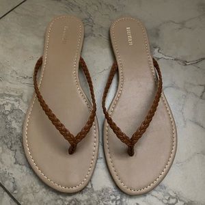 Forever 21 Sandals Size: 7.5